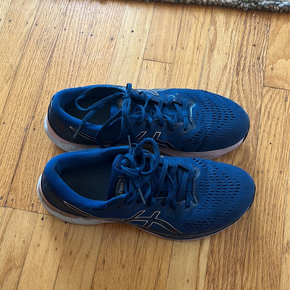 ASICS Gel Kayano 28. Good condition, gently used.